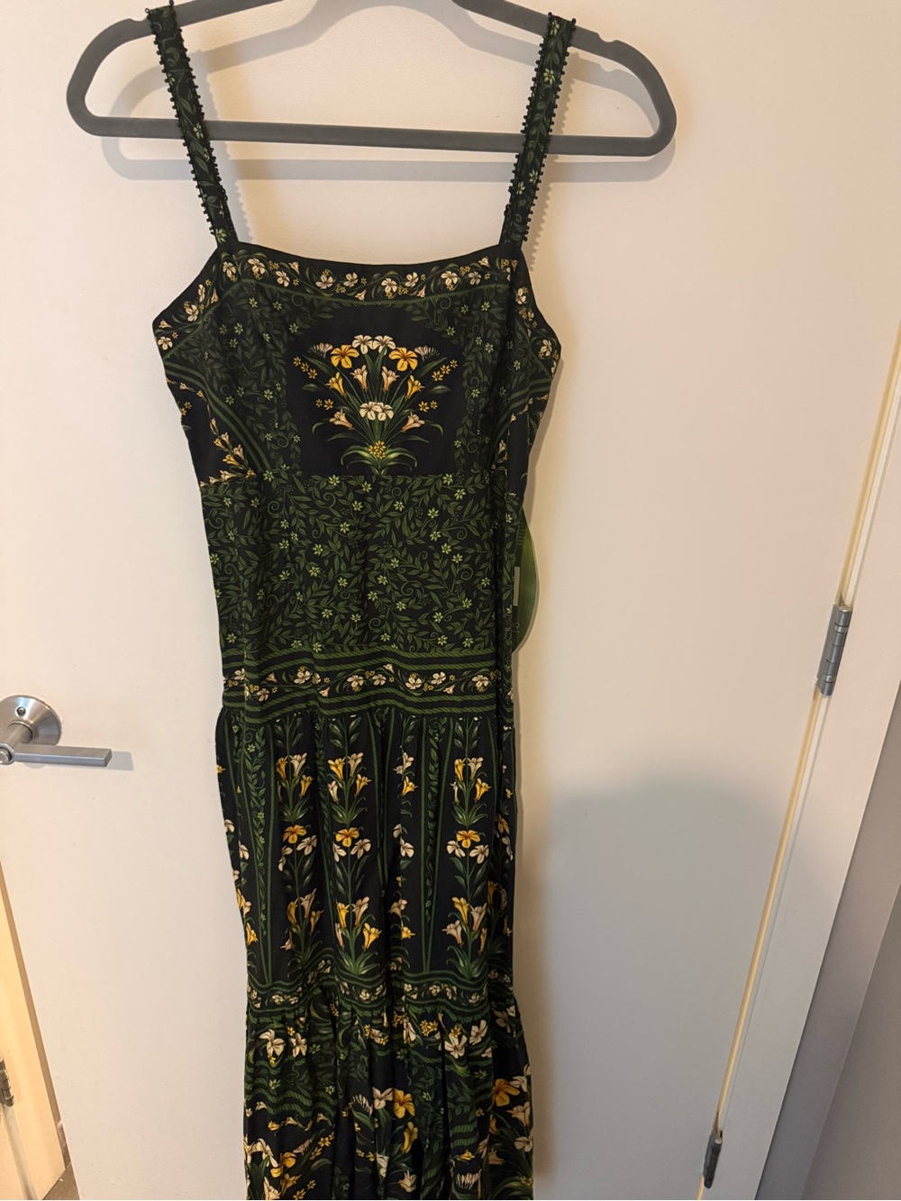 FARM Rio ‘Flowers Arch Linen Blend’ dress NWT - Picture 3 of 5